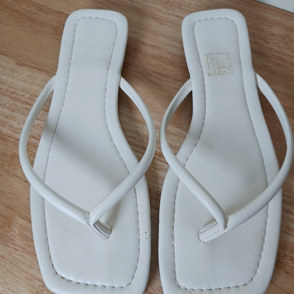 Women's White Square-Toe Flip Flop Sandals with Slim Straps